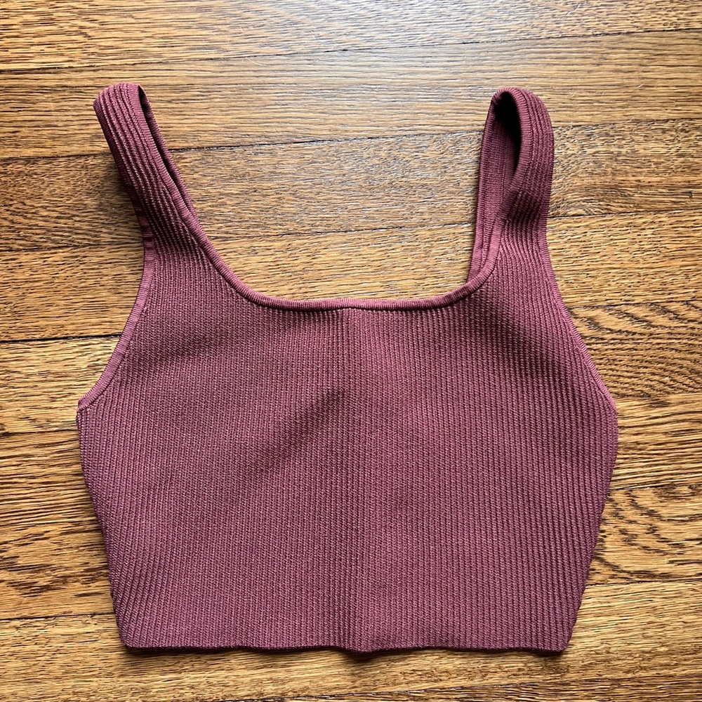 Babaton Ribbed Crop Top in Burgundy